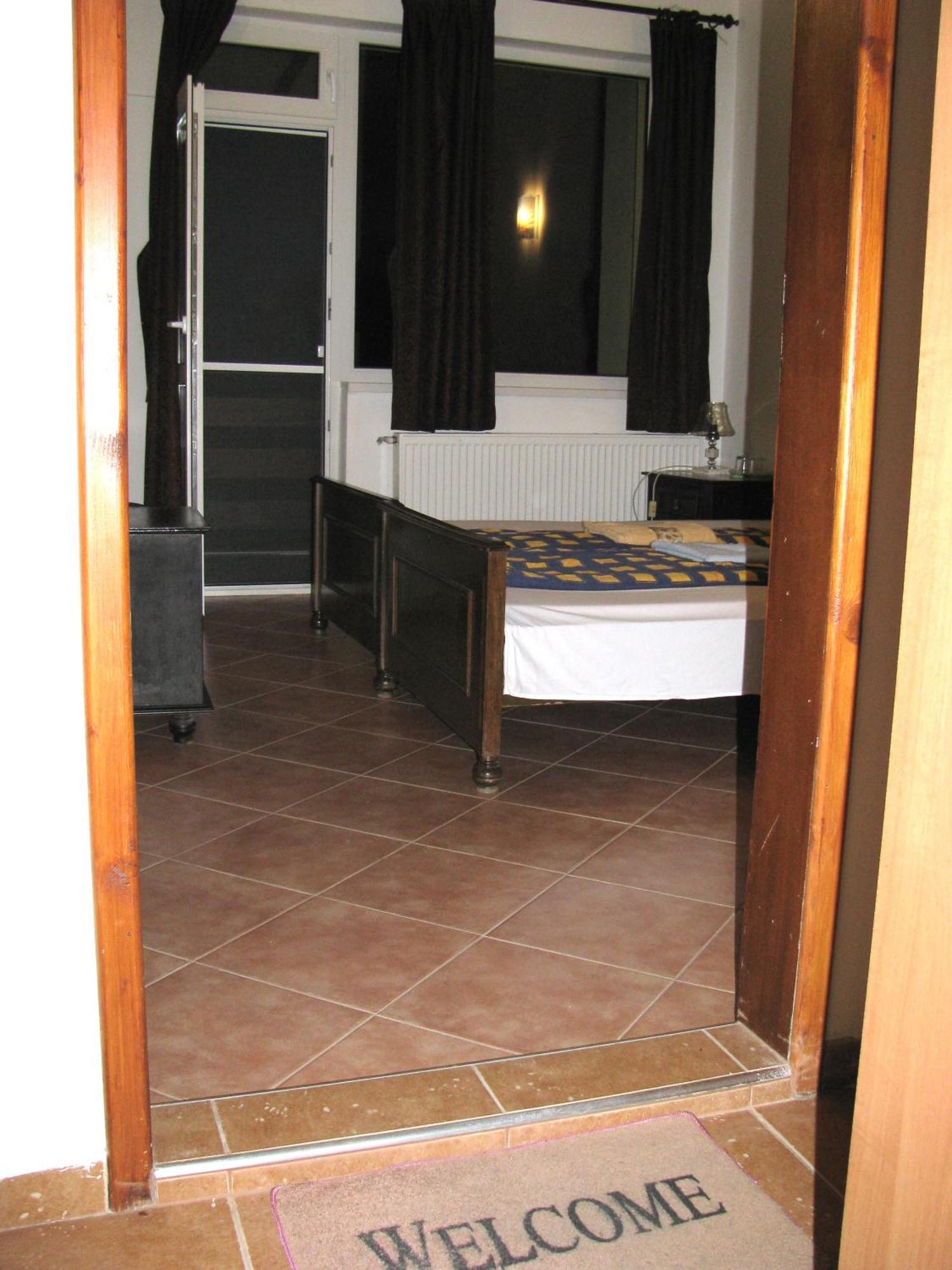 Guest House Familia Samovodene Zewnętrze zdjęcie