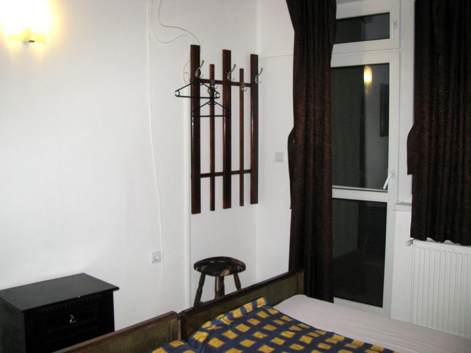 Guest House Familia Samovodene Zewnętrze zdjęcie