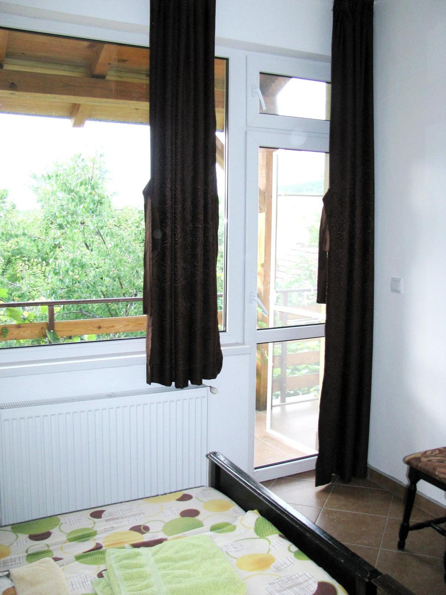 Guest House Familia Samovodene Zewnętrze zdjęcie