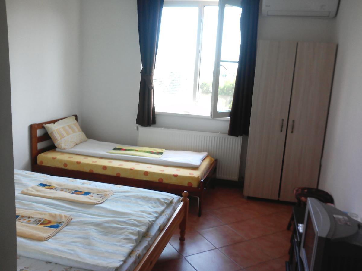 Guest House Familia Samovodene Zewnętrze zdjęcie
